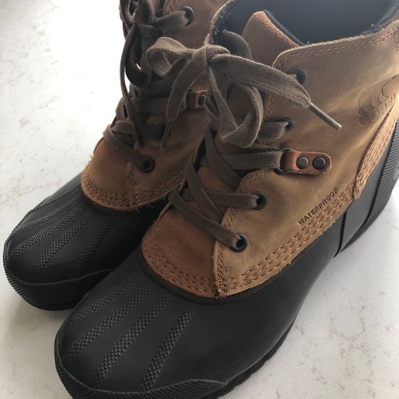 Sorel boots - Picture 2 of 7